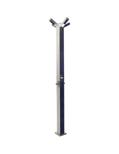 Colonne de douche en acier inoxydable avec quatre pommes de douche et quatre boutons-poussoirs temporisés
